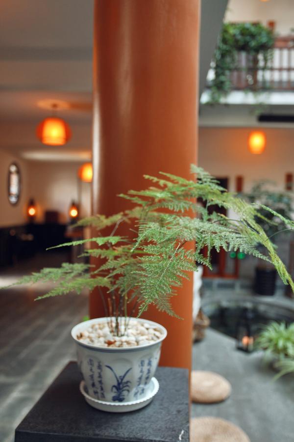 Готель Dali Yanyuan Mountain Retreat Екстер'єр фото