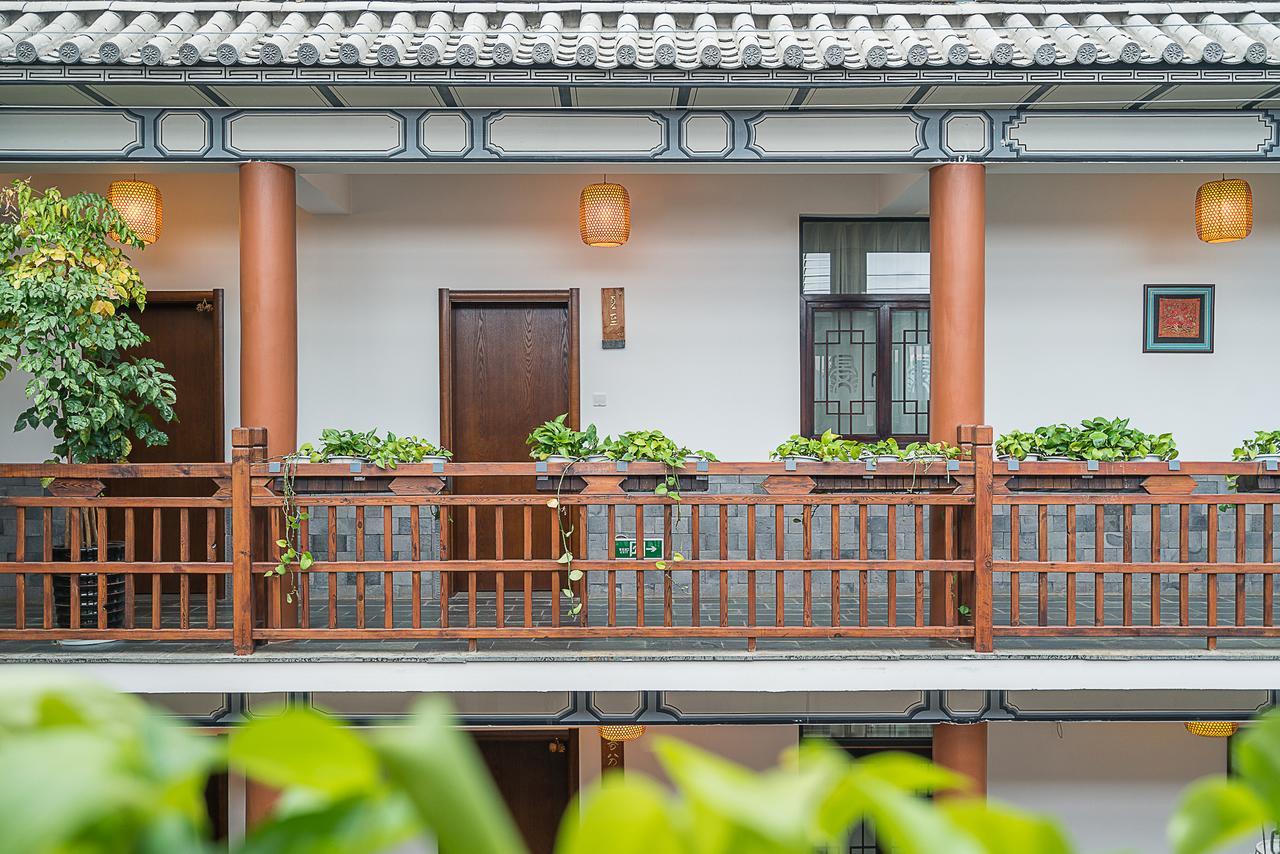 Готель Dali Yanyuan Mountain Retreat Екстер'єр фото